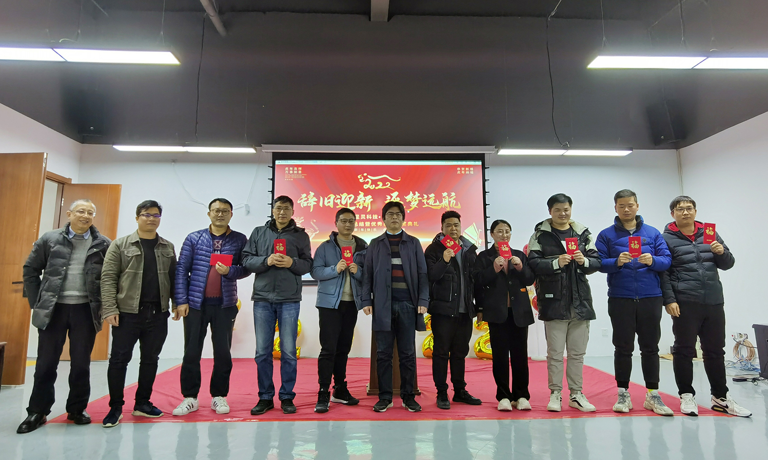 1-22033115143N36.jpg